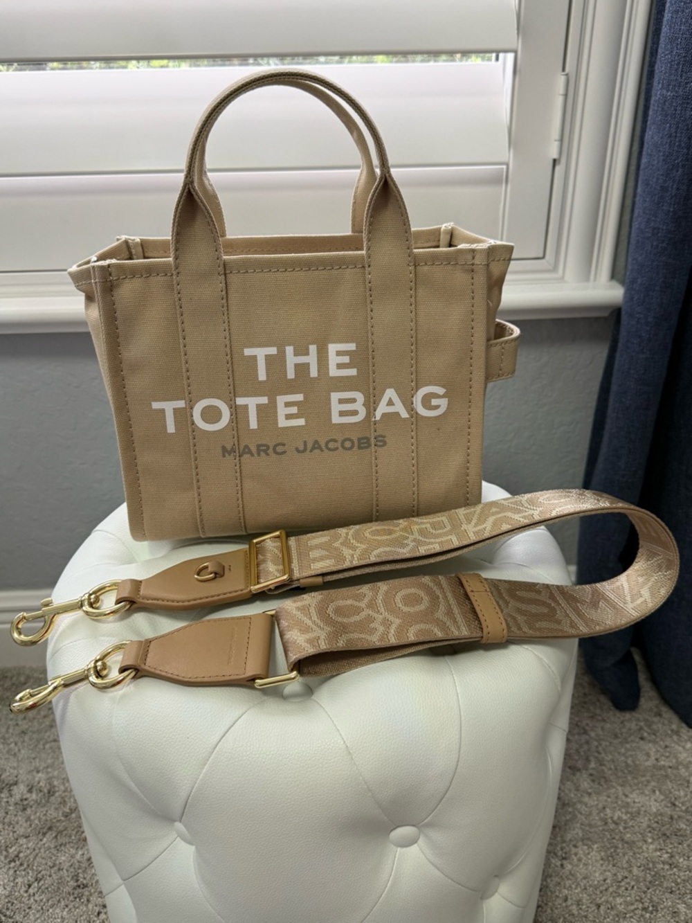 Marc Jacobs The Tote Bag Canvas Tote in Beige With Monogram Strap